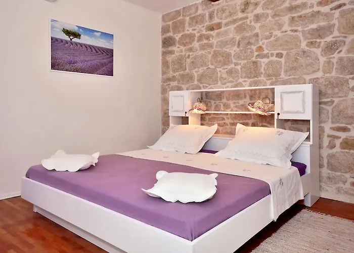 Vendégház Vilini Dvori Split